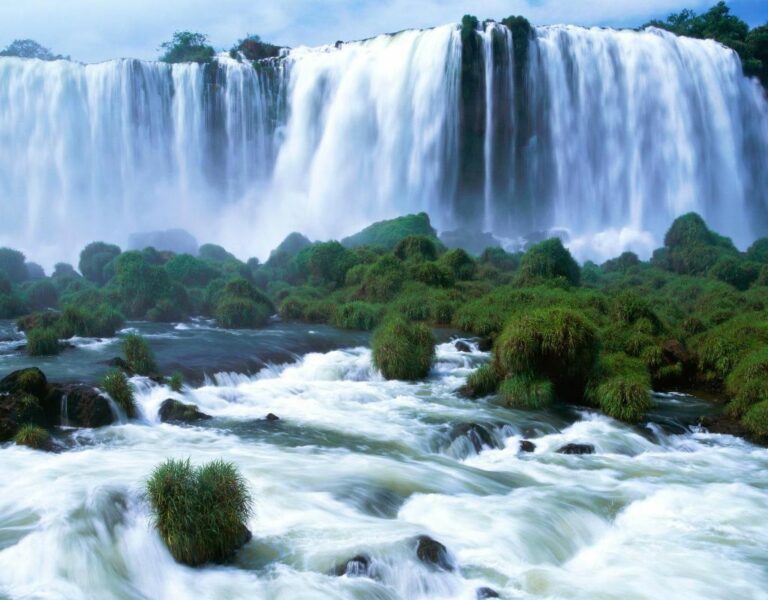 Cascata Marmore