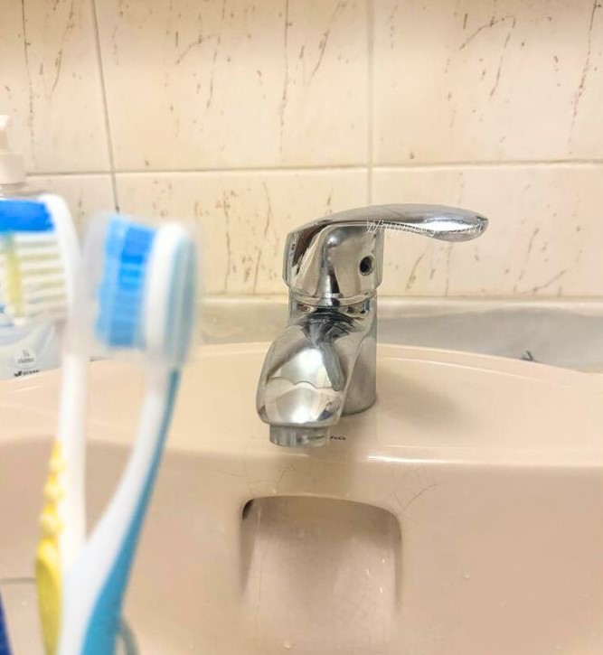 Is it safe to use tap water for brushing teeth in Perugia